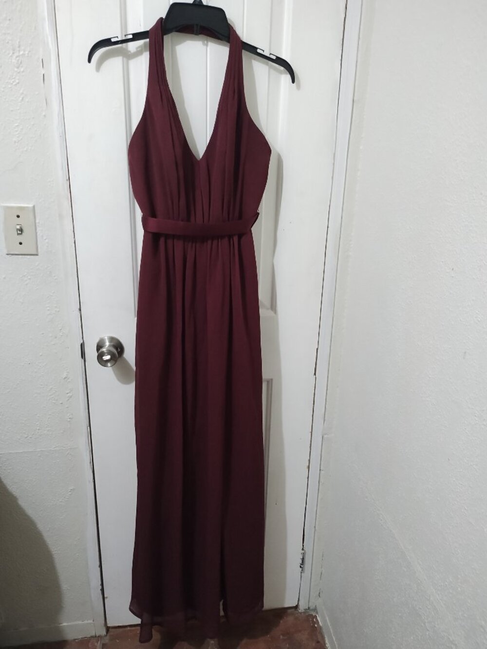 White Vera Wang Wine Halter Maxi Dress Cutout Back 6 Wedding Formal Gala Bridal